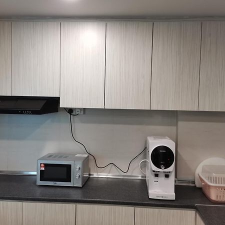 Teo Resident 2 Vivacity Jazz Suite 4 Kuching Zimmer foto